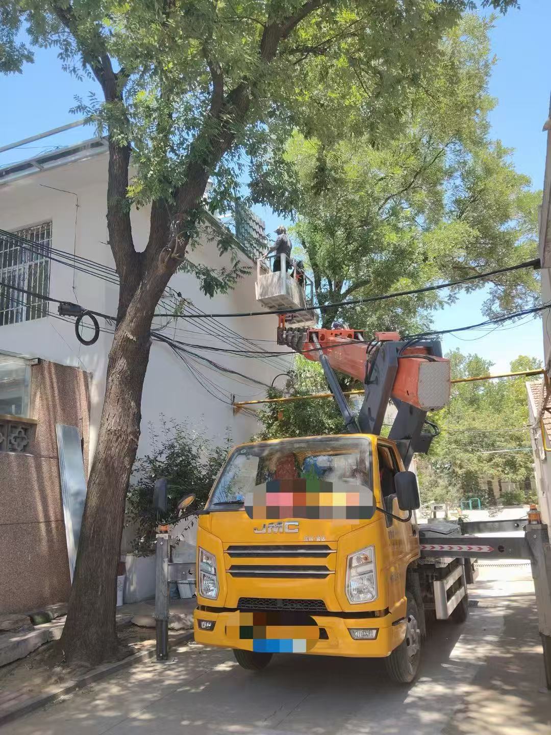 罗平县高空作业车能吊装重物吗？最大承载多少公斤？